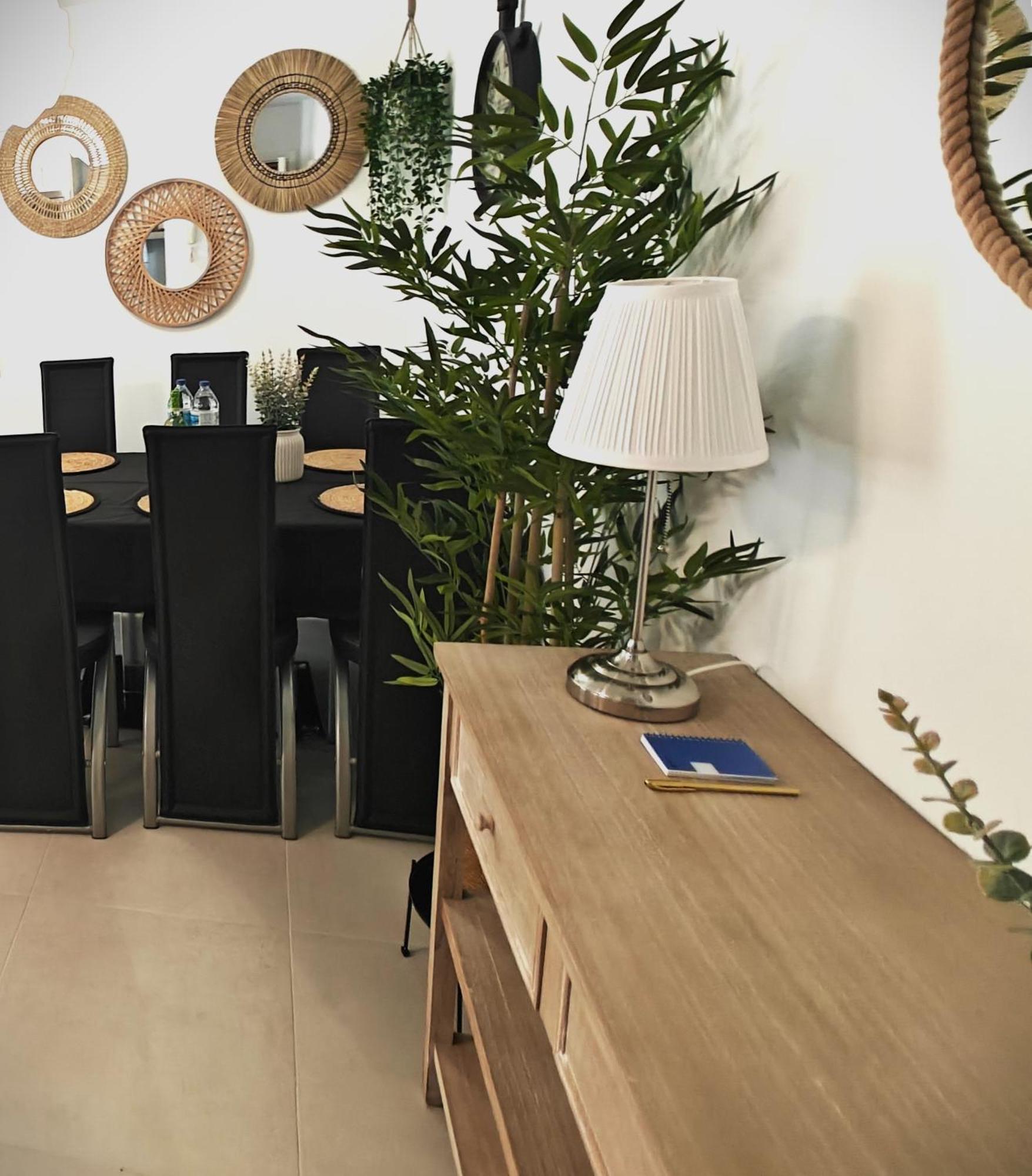 Sun Apartment - 3 Bedrooms, Priv Parking, Pool, Ac, Tv Channels, Fibre Net Los Cristianos  Zewnętrze zdjęcie