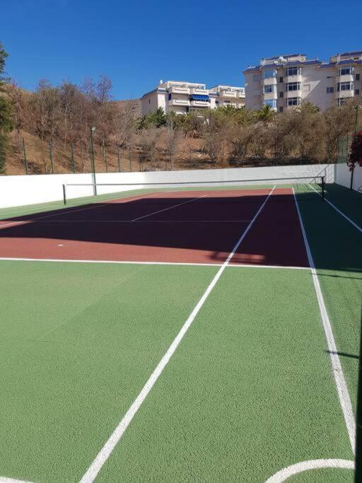 Sun Apartment - 3 Bedrooms, Priv Parking, Pool, Ac, Tv Channels, Fibre Net Los Cristianos  Zewnętrze zdjęcie