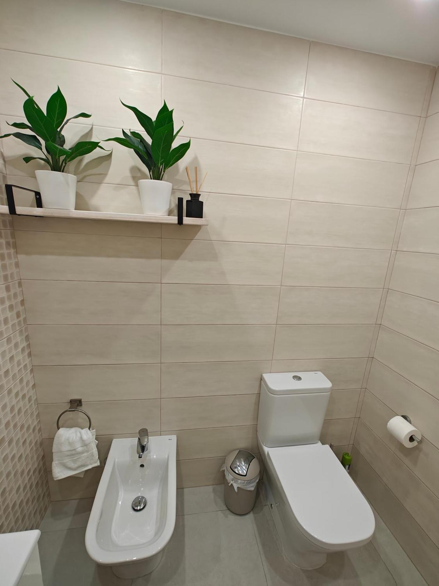 Sun Apartment - 3 Bedrooms, Priv Parking, Pool, Ac, Tv Channels, Fibre Net Los Cristianos  Zewnętrze zdjęcie