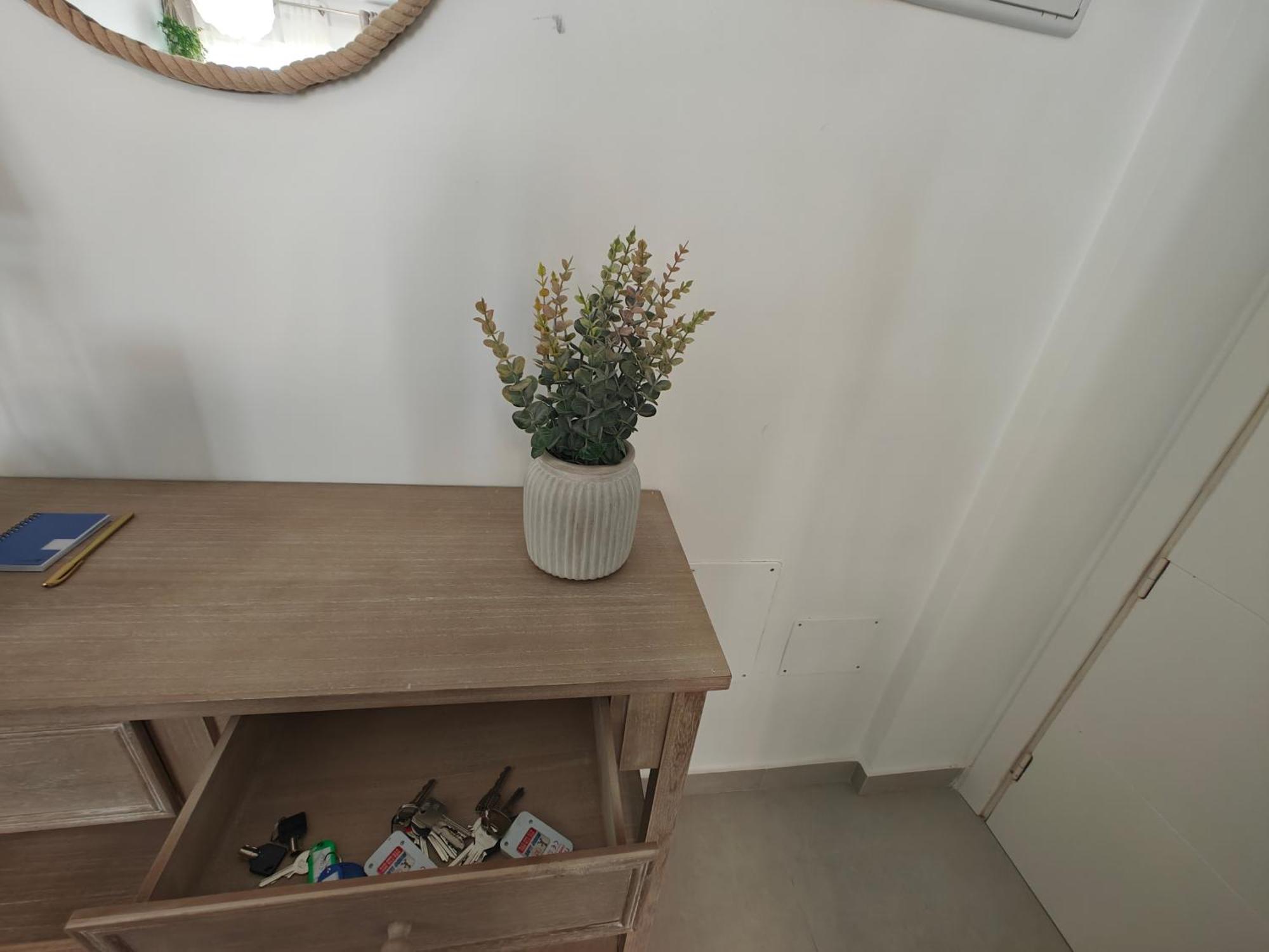 Sun Apartment - 3 Bedrooms, Priv Parking, Pool, Ac, Tv Channels, Fibre Net Los Cristianos  Zewnętrze zdjęcie