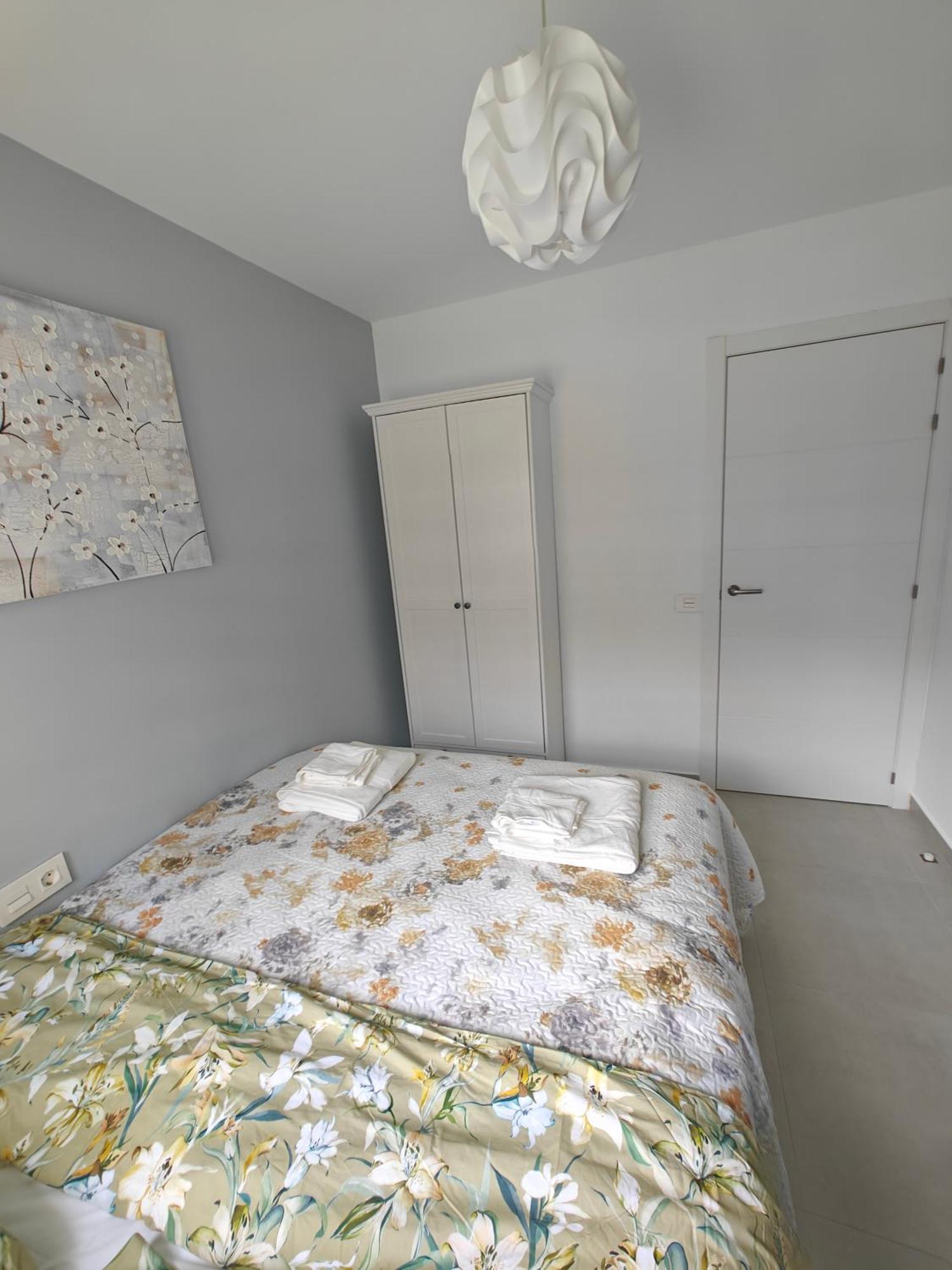 Sun Apartment - 3 Bedrooms, Priv Parking, Pool, Ac, Tv Channels, Fibre Net Los Cristianos  Zewnętrze zdjęcie