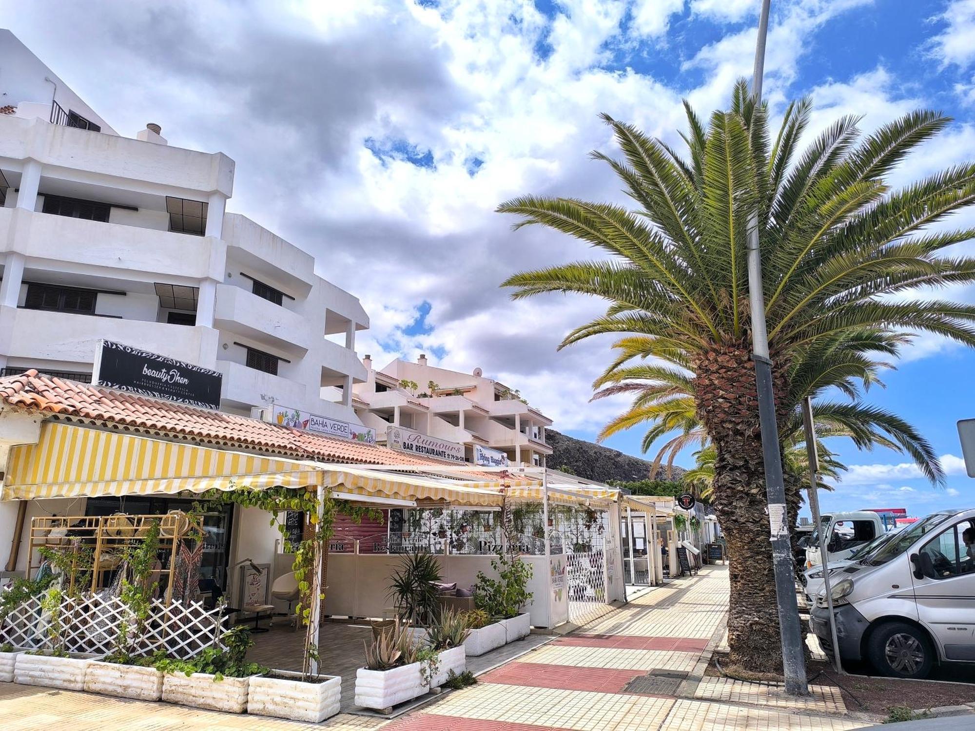 Sun Apartment - 3 Bedrooms, Priv Parking, Pool, Ac, Tv Channels, Fibre Net Los Cristianos  Zewnętrze zdjęcie